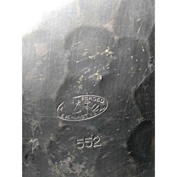 Vintage Everlast Metal 552 Hand Forged Aluminum Butler Pan Fruit Pattern - Picture 2 of 6